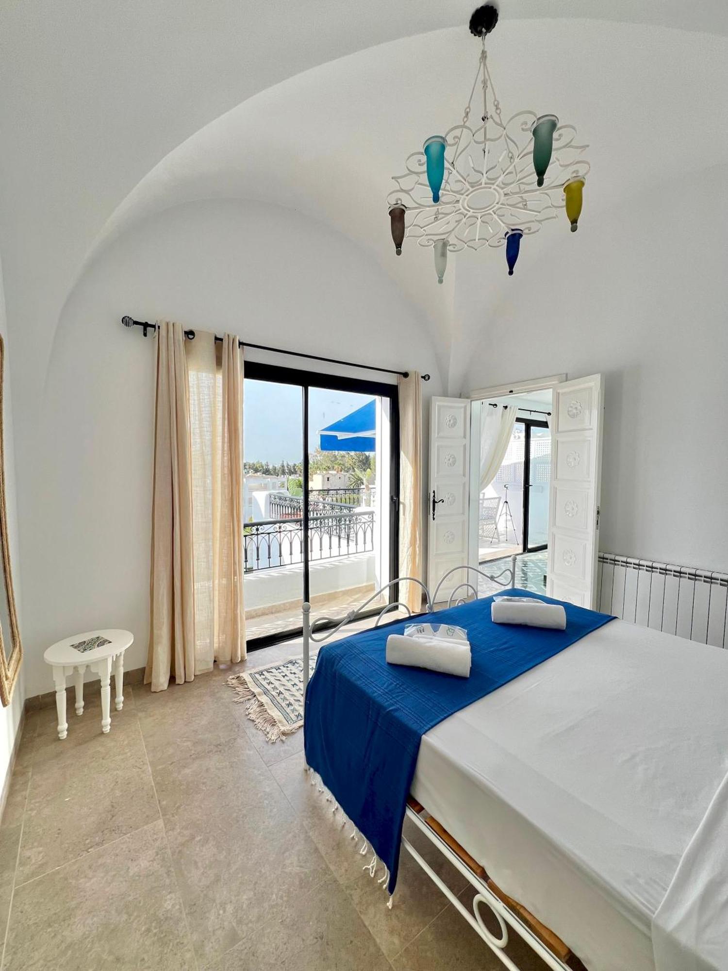Poseidon: Piscine Et Rooftop A Hébergement de vacances
